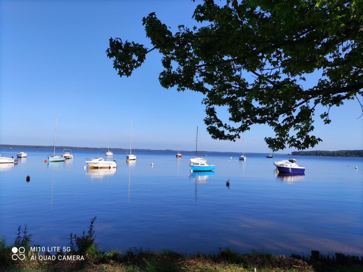 Lodge 2 Etoiles La Tete Dans Les Pins Les Pieds Dans L Eau Lacanau Buitenkant foto